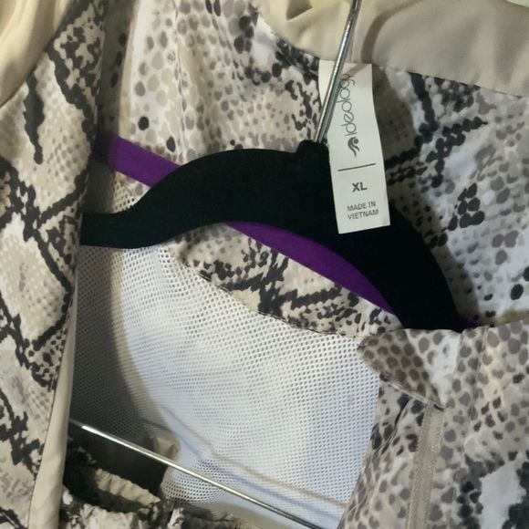 Ideology Skirt and Hoodie SNAKE-PRINT purchased at Nordstrom NWOT - Picture 12 of 12